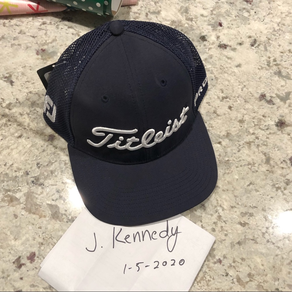 Titleist tour mesh snapback